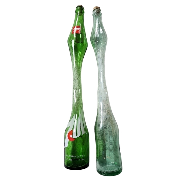 VINTAGE Set of Glass Soda Bottles 7up & Coke - Picture 1 of 14